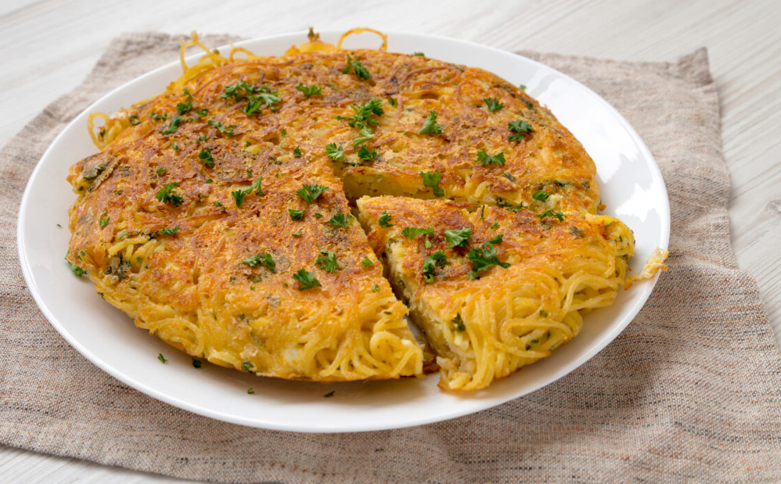 Ricetta della frittata di spaghetti: un modo creativo per utilizzare gli avanzi