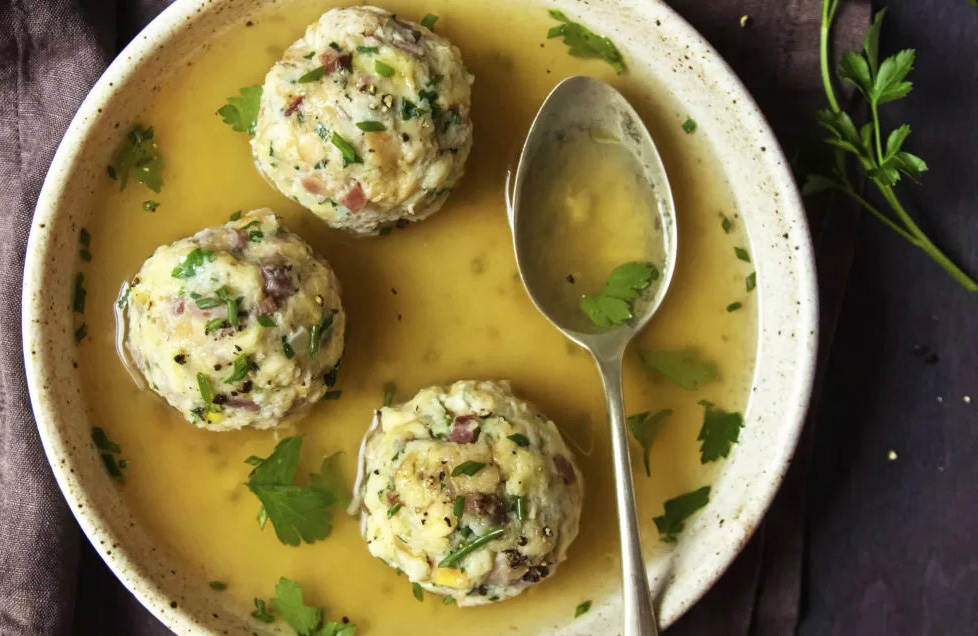 Canederli in brodo: una ricetta della cucina altoatesina da provare assolutamente