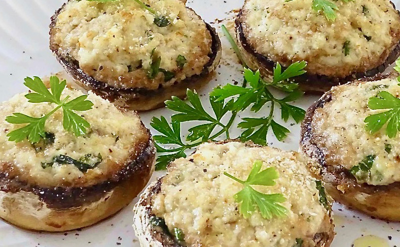 Cappelli di Funghi Marinati ripieni di Riso: Un’Esplosione di Sapori in Cucina