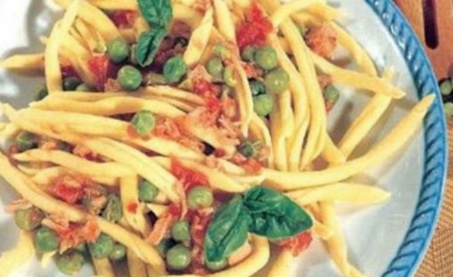 Come cucinare i Maccheroncini tonno e piselli al microonde