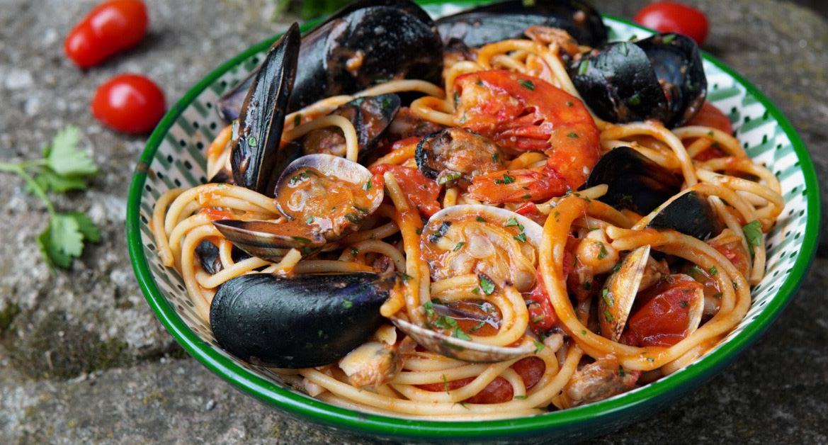 Il procedimento per preparare degli Spaghetti allo Scoglio buonissimi