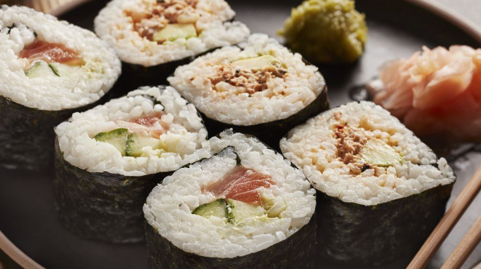 Come Fare il Sushi a Casa per un pranzo o una cena