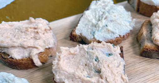 Crostini con Mousse di Storione: Una Delizia Raffinata da Sbancare in Cucina