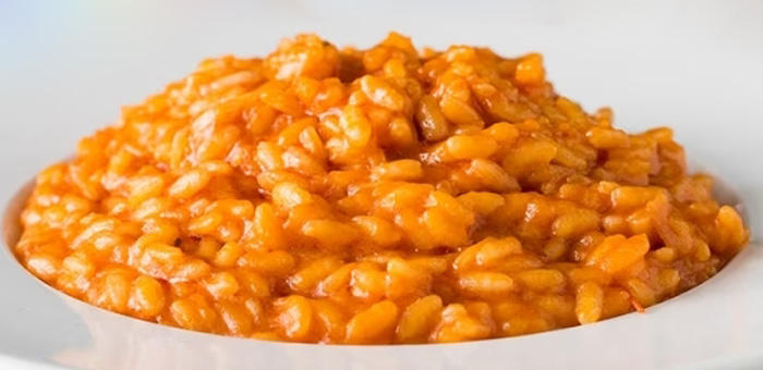 Risotto al Pomodoro al Microonde: Un Capolavoro Culinario a Portata di Tutti