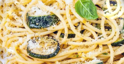 Segreti della Cucina Italiana: Spaghetti e Zucchine al Cartoccio