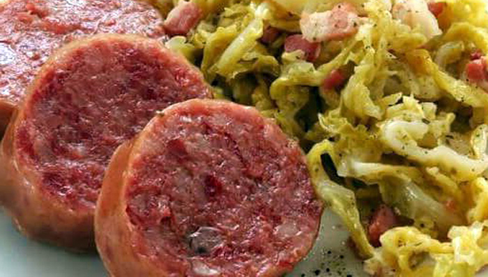 Ricetta del Cotechino con le Verze: Un Piatto Tradizionale che Conquista il Palato