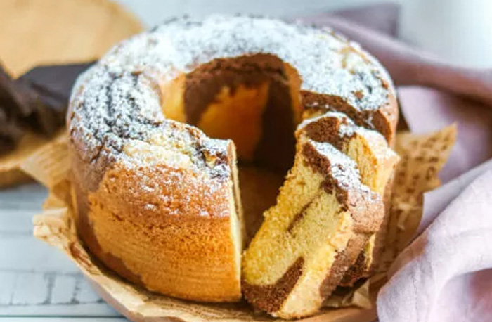 La deliziosa ricetta della Ciambella Bicolore