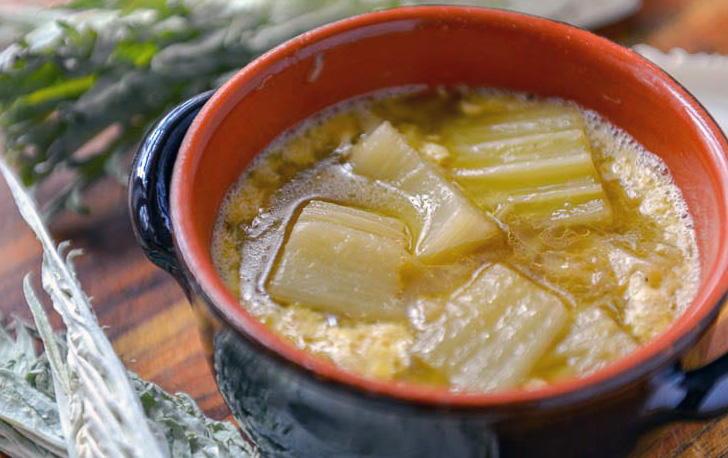 Zuppa di Cardi: La Ricetta Perfetta per un Piatto Tradizionale e Ricco di Sapori