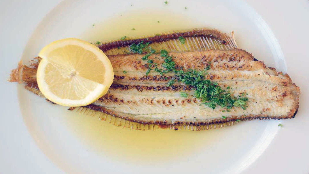 Sogliola alla Mugnaia: La Ricetta Perfetta per un Piatto Elegante e Gustoso