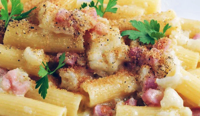 Pasta con Cavolfiore e Guanciale: Un’Esplosione di Gusto Rustico