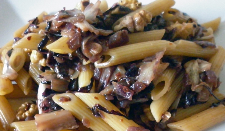 Pasta con Radicchio e Gorgonzola: Un Abbraccio di Sapori