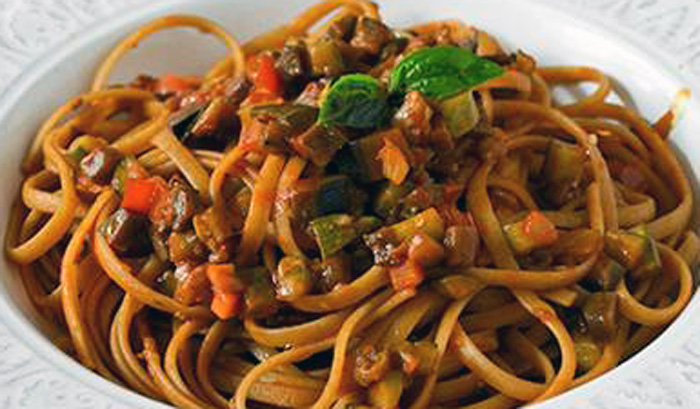 Pasta con Ragù di Verdure: Un Piatto Vegetariano per Ogni Occasione