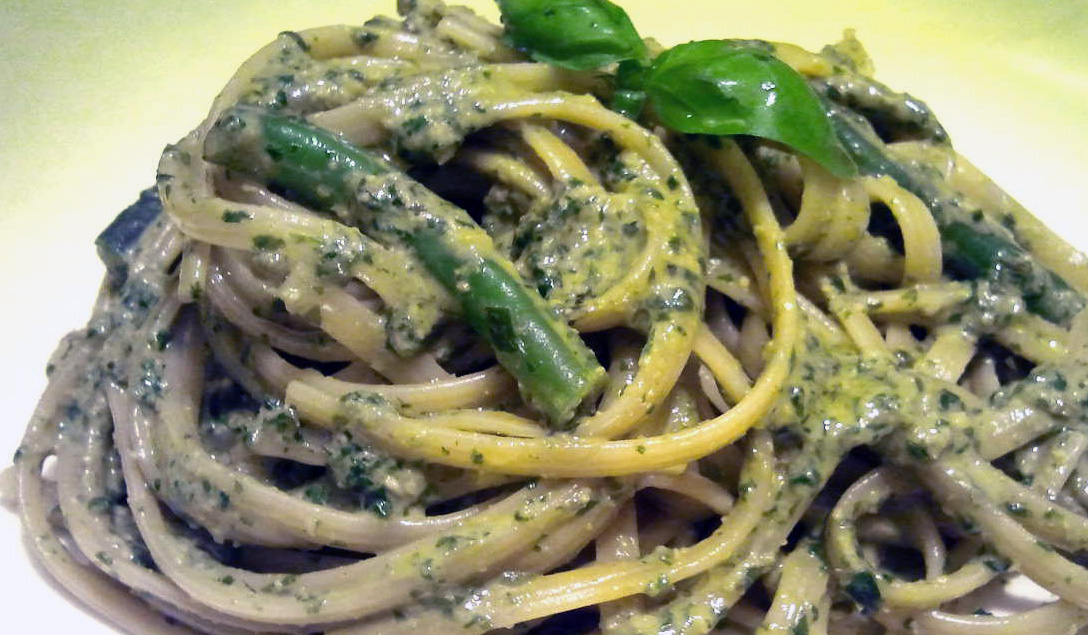 Trenette al Pesto con Patate e Fagiolini: Un Viaggio nella Tradizione Ligure