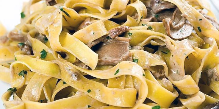 Tagliatelle ai Funghi Porcini: Un’Inconfondibile Delizia Autunnale